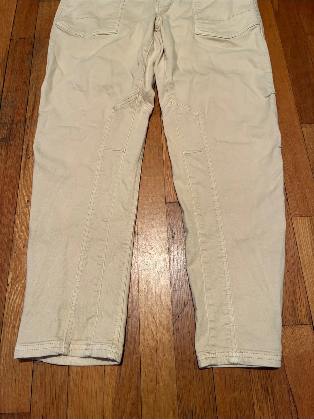 Anthropologie Pilcro Wanderer Relaxed Straight Jeans in Beige, Women’s size 29